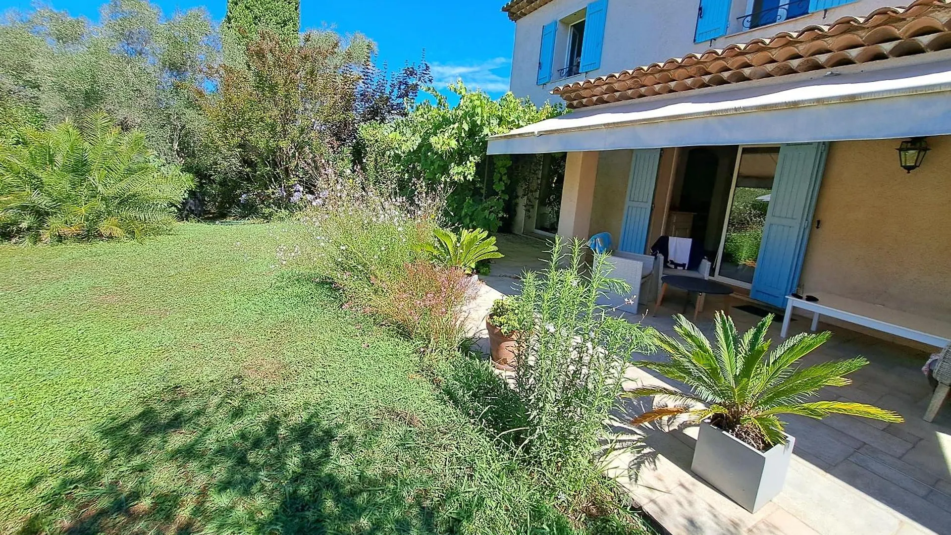 Homestay Les Oliviers Apartment Valbonne